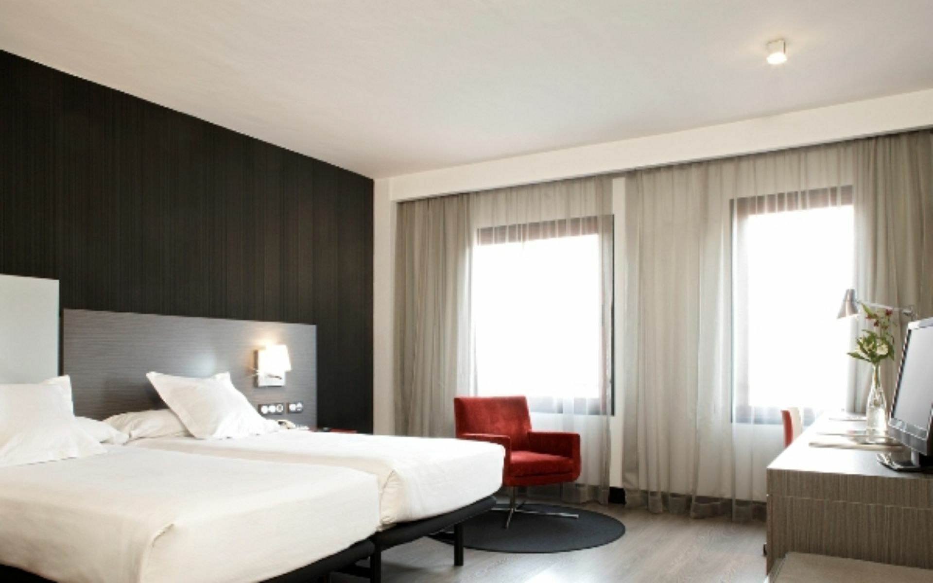 فندق أجنحة إيلونيون مدريد الغرفة الصورة